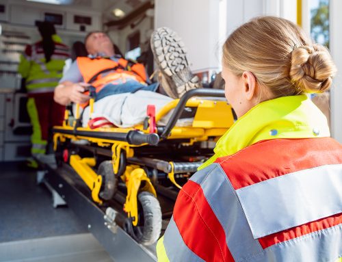 Ambulancier·ère ATNUP – formation obligatoire : traumatologie, techniques d’immobilisation et de sécurité.